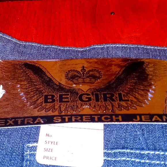 Clothes - Picture 4 of 8